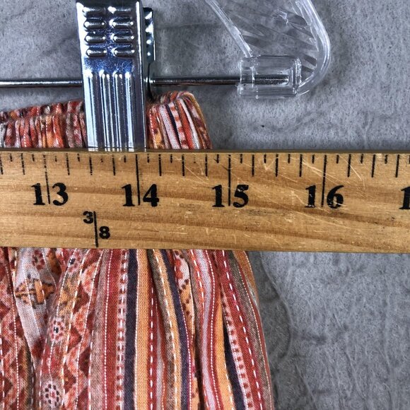 Elegant Wide-Leg Striped Pants - Picture 3 of 16